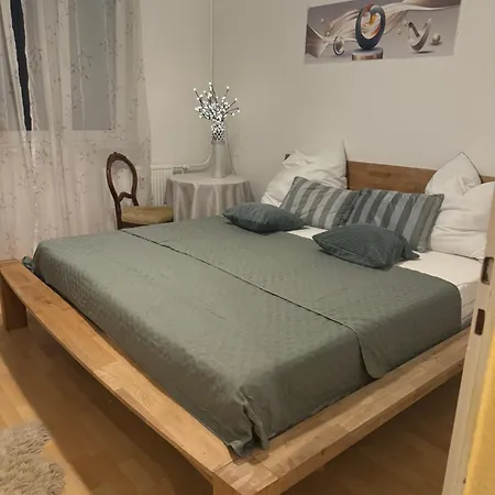 Charmante Zwei-zimmer-wohnung Apartment Cottbus